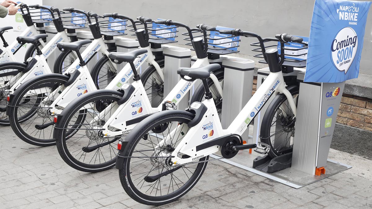 Scopri di più sull'articolo La tecnologia Emoby per il Bikesharing elettrico "Napoli ‘N Bike"