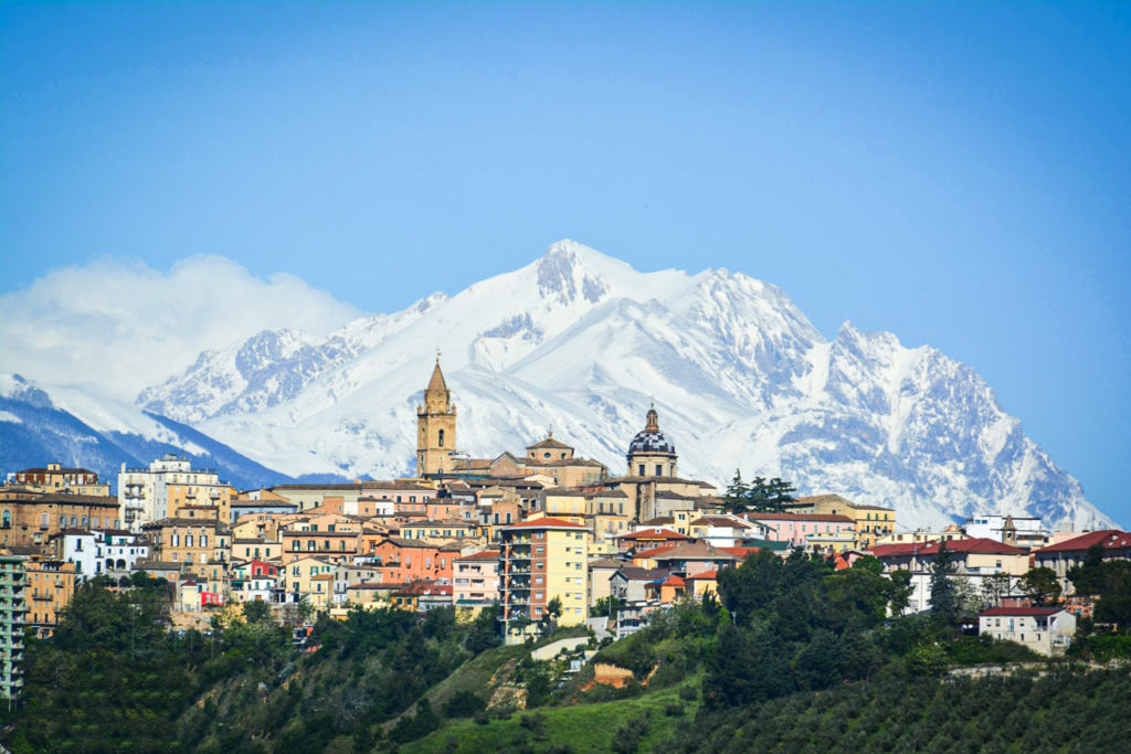 Scopri di più sull'articolo Chieti, prima in Italia ad usare le ciclo-stazioni a ricarica induttiva